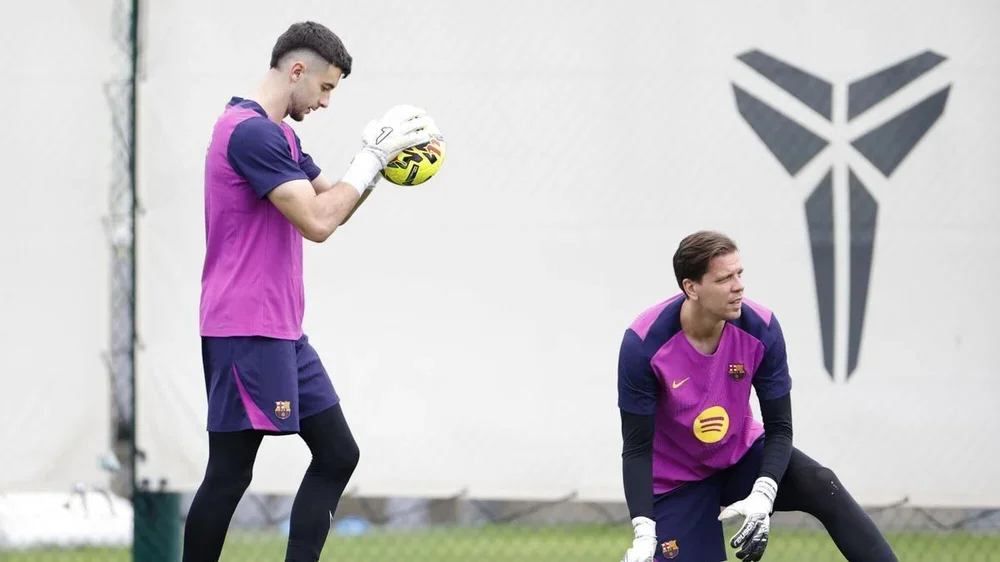 Así entrenan los porteros del Barça Joan Garcia y Szczęsny